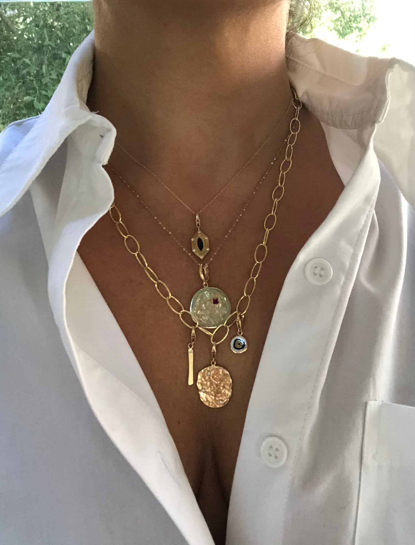2 levels coin with princess ruby and diamond in yellow gold