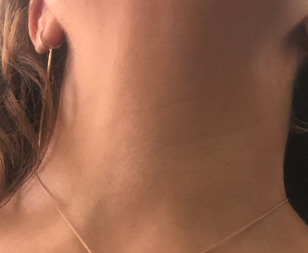 3 lines earring with diamonds in matte yellow gold