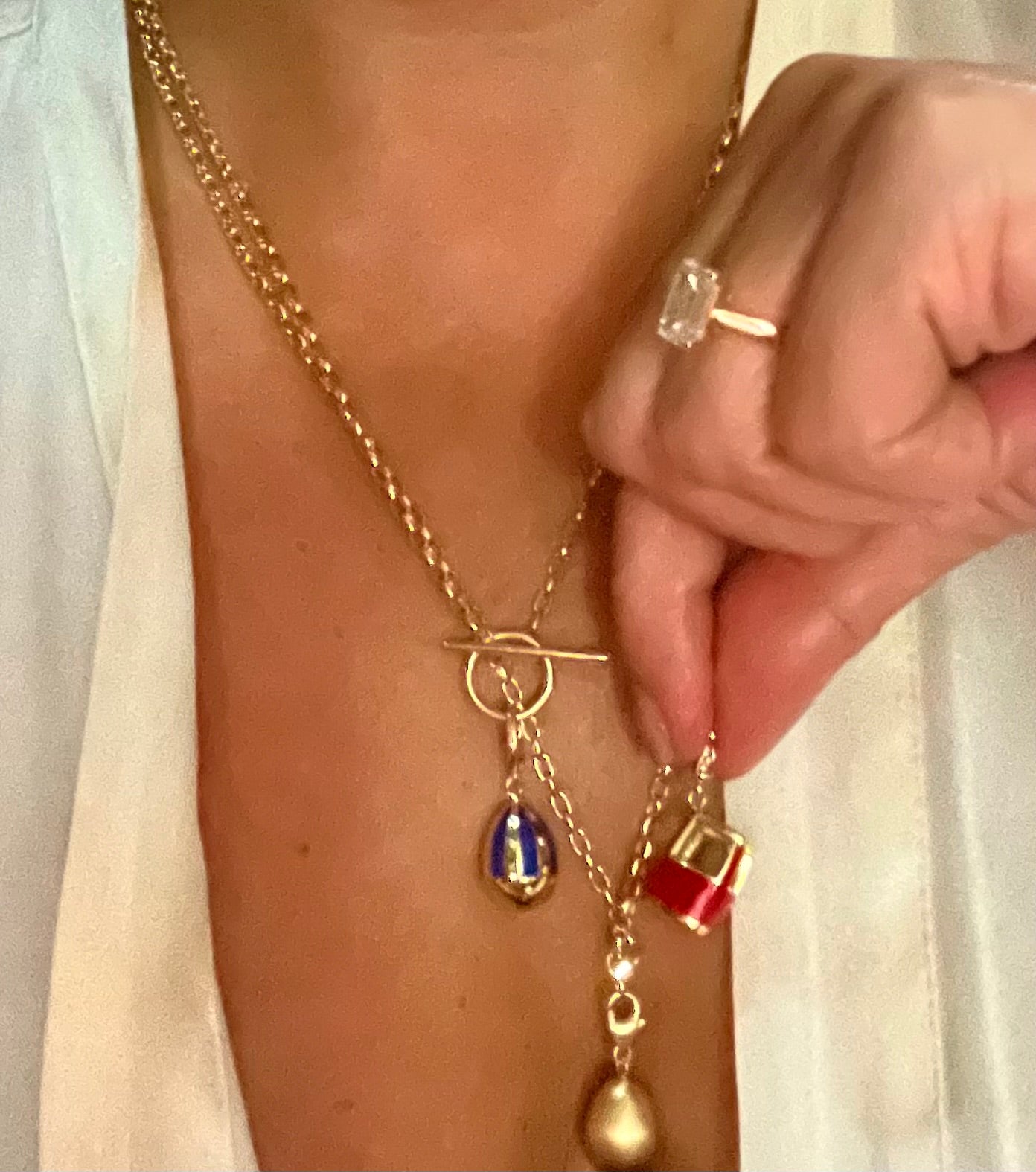 Special Lebanon edition: Red Jounieh Telepherique with diamonds in yellow gold