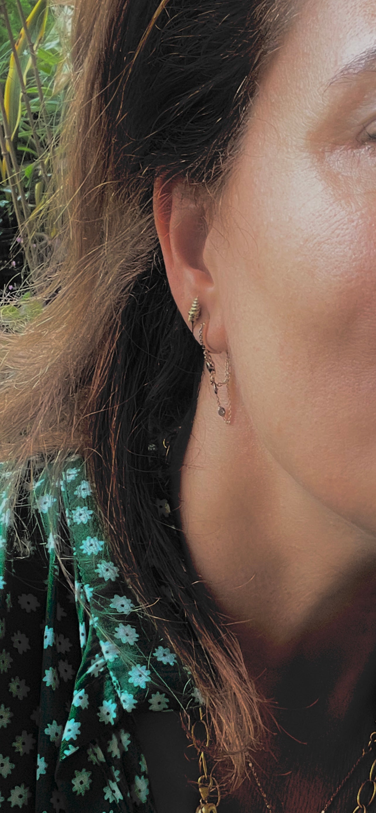 Seashell Matte finish Yellow Gold Earring