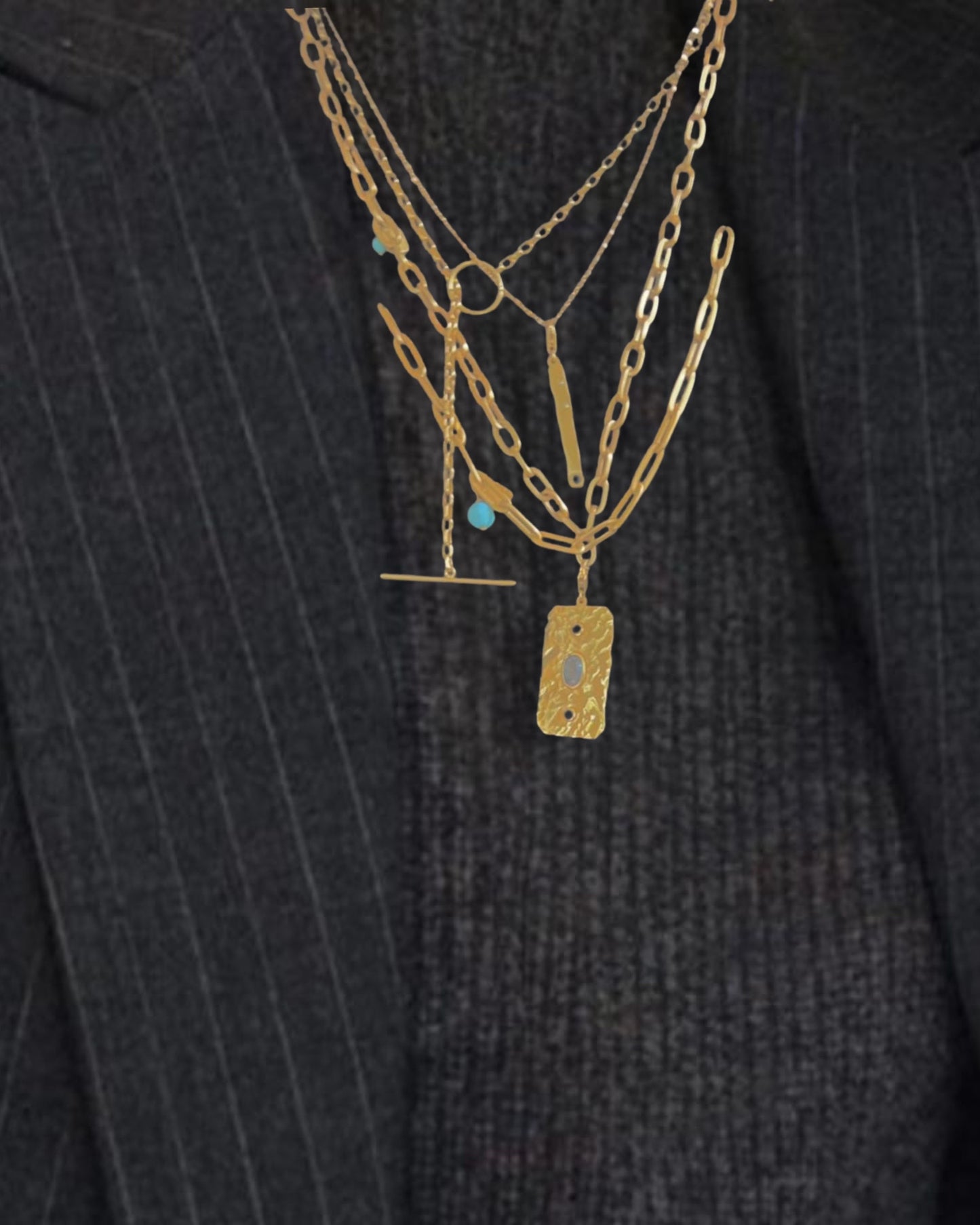Chain necklace with big rectangle holes