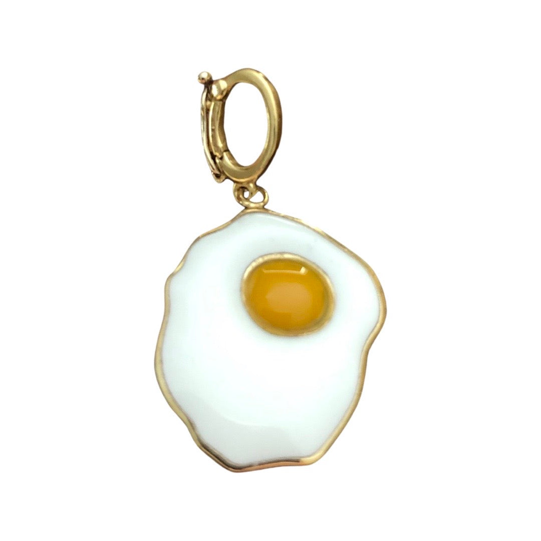 Sunny Side up charm in yellow gold and enamel