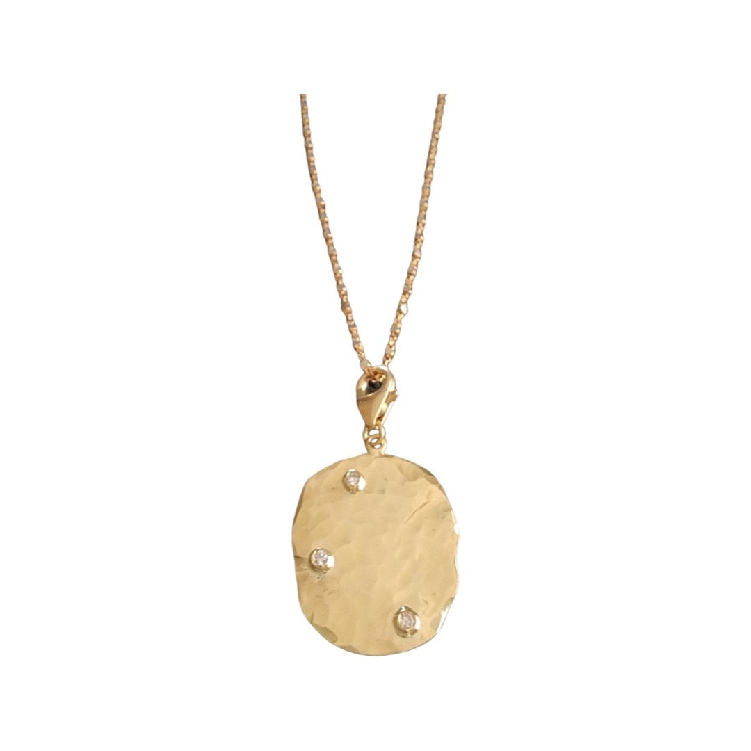 Hammered page charm with diamonds in yellow gold