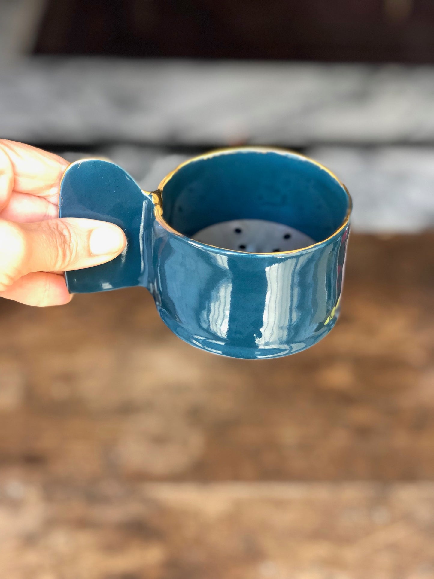 Petrol blue burner with Gold rim and elliptical handle